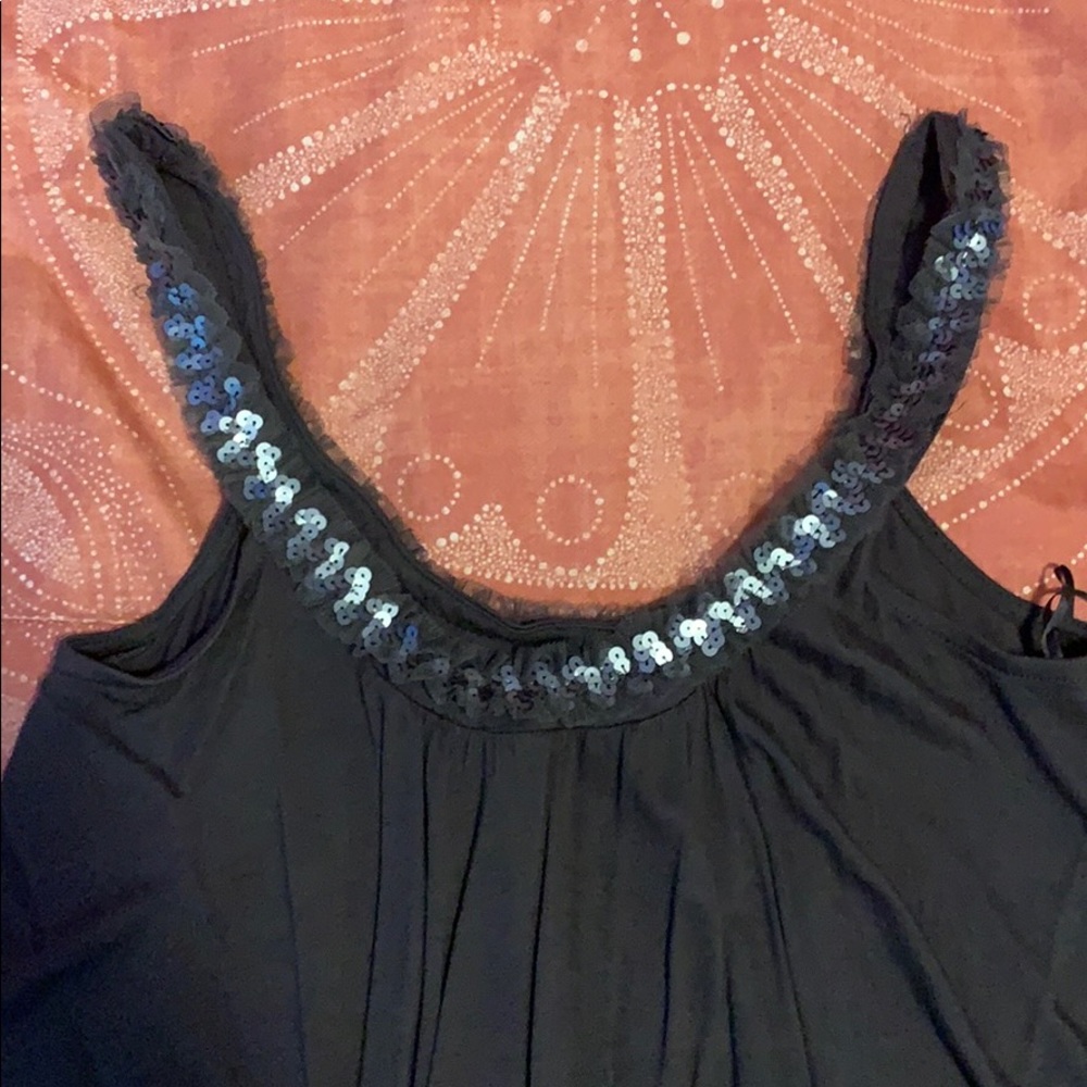Asymmetrical gray Express top💎